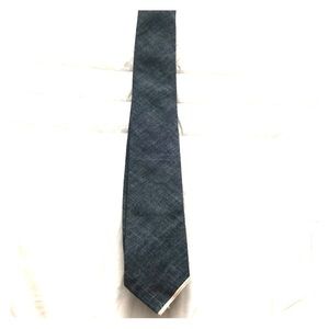 Banana Republic Chambray Tie